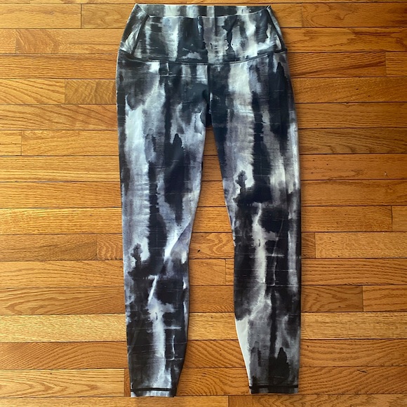 VARLEY Black & White Leggings EUC! - Picture 1 of 3